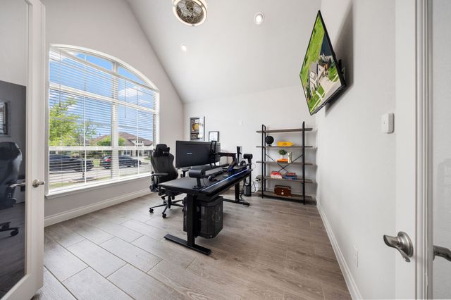 996 Myers Park Trail, Roanoke, TX 76262
