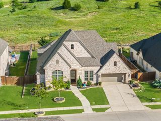 996 Myers Park Trail, Roanoke, TX 76262