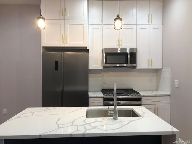 80 Autumn Avenue, Brooklyn, NY 11208