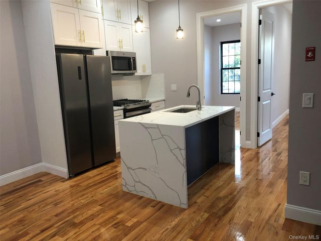80 Autumn Avenue, Brooklyn, NY 11208