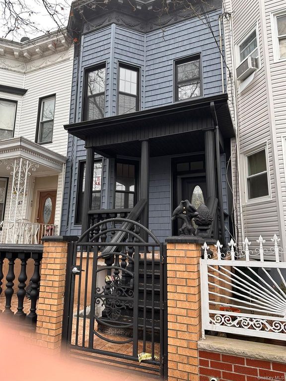 80 Autumn Avenue, Brooklyn, NY 11208
