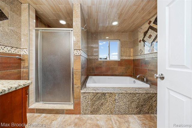 38327 Sleigh Drive, Sterling Heights, MI 48310