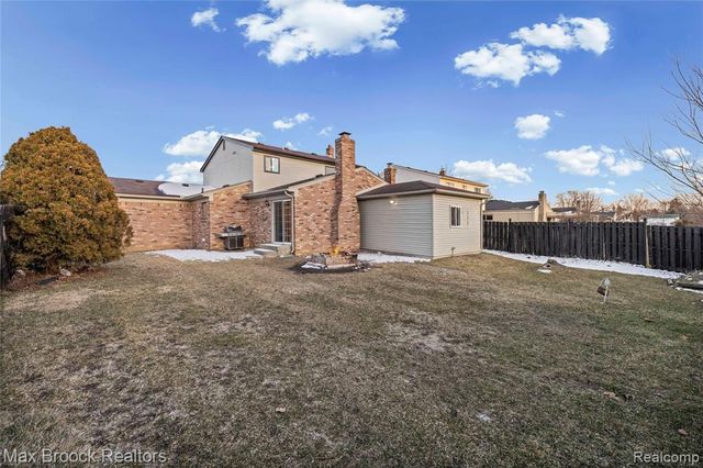 38327 Sleigh Drive, Sterling Heights, MI 48310