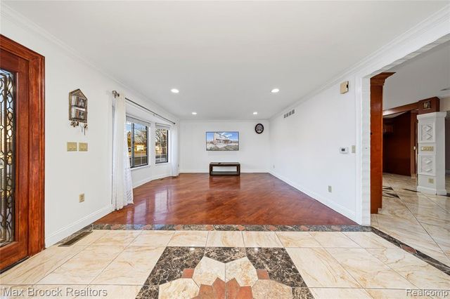 38327 Sleigh Drive, Sterling Heights, MI 48310