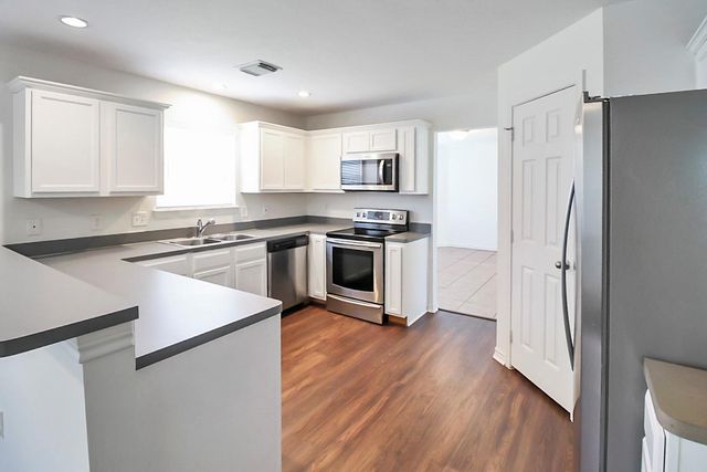 2325 Shady Pine Drive, Conroe, TX 77301
