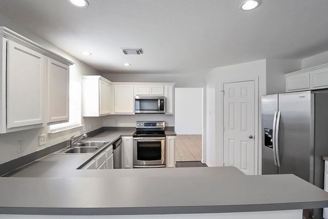 2325 Shady Pine Drive, Conroe, TX 77301