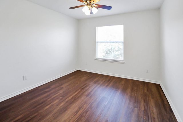 2325 Shady Pine Drive, Conroe, TX 77301
