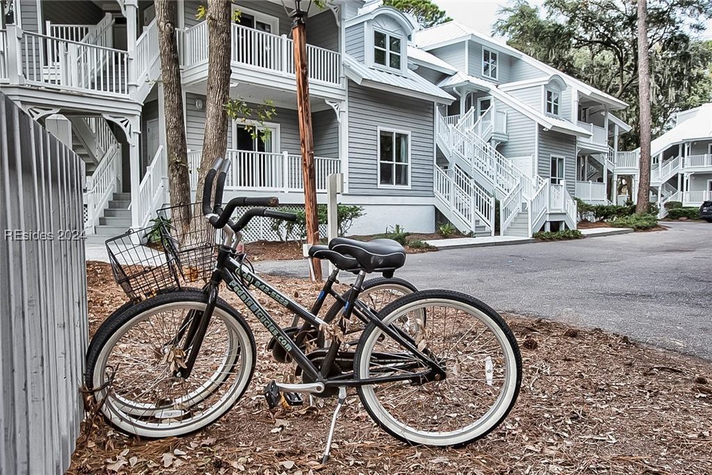 Image 19 of property listing at 14 Wimbledon Ct Unit 137, Hilton Head Island, SC 29928