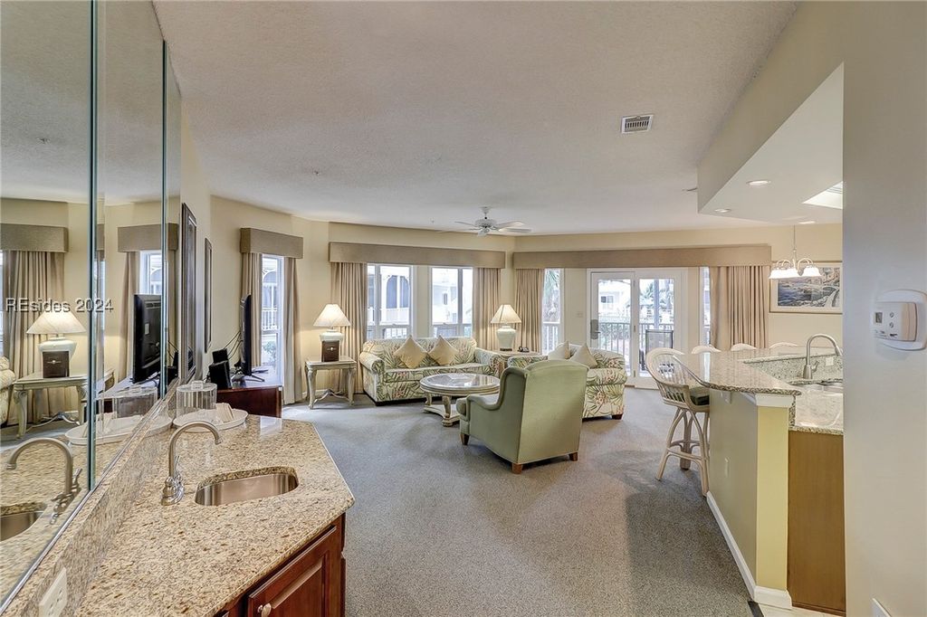 Image 4 of property listing at 14 Wimbledon Ct Unit 137, Hilton Head Island, SC 29928