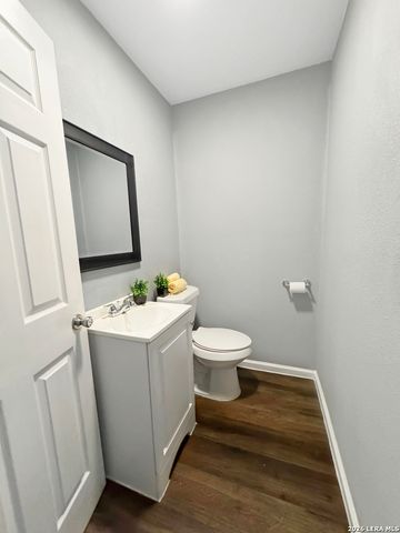 1003 S San Joaquin, San Antonio, TX 78237