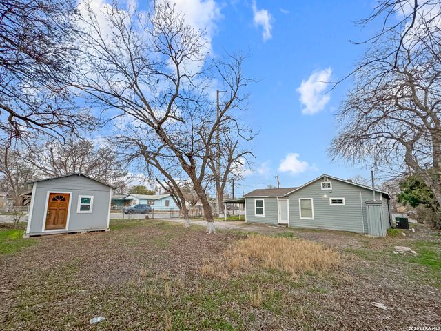 1003 S San Joaquin, San Antonio, TX 78237