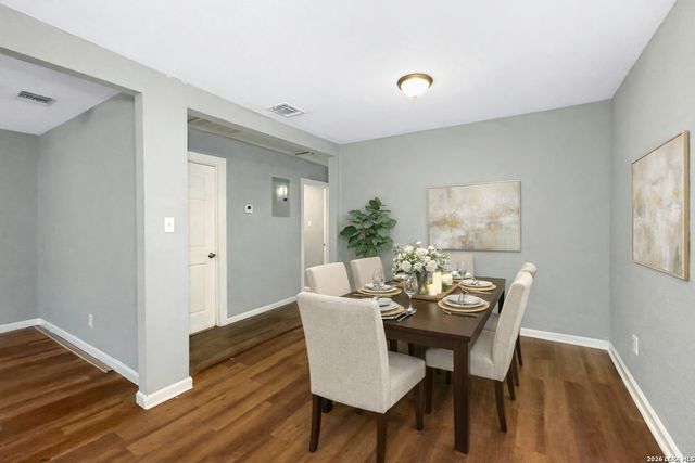 1003 S San Joaquin, San Antonio, TX 78237