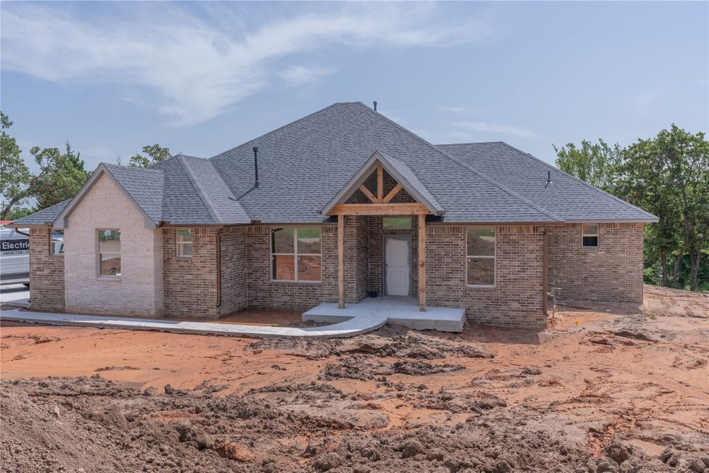 10924 Sandstone Ridge Way, Guthrie, OK 73044