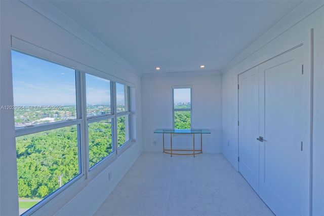 3000 E Sunrise Blvd PHG, Fort Lauderdale, FL 33304