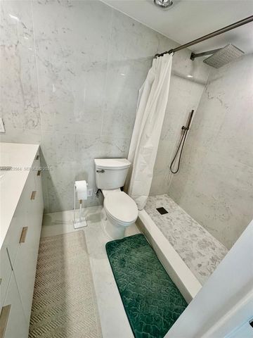 3000 E Sunrise Blvd PHG, Fort Lauderdale, FL 33304