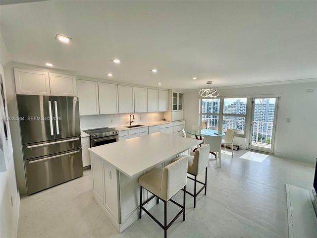 3000 E Sunrise Blvd PHG, Fort Lauderdale, FL 33304