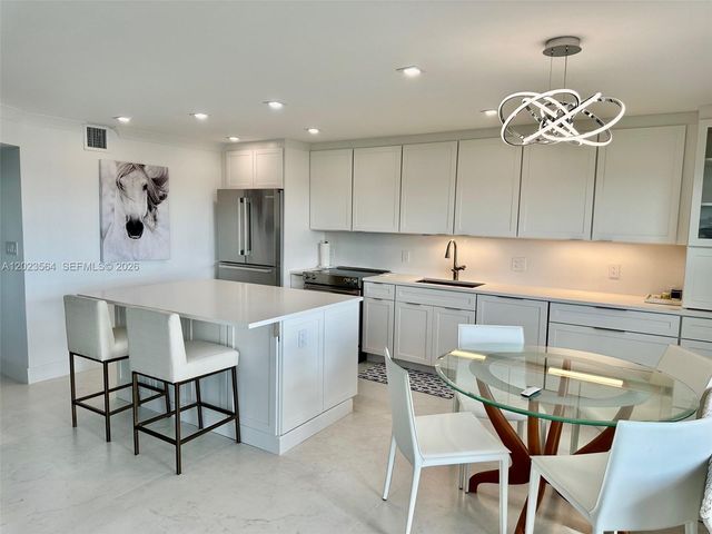 3000 E Sunrise Blvd PHG, Fort Lauderdale, FL 33304