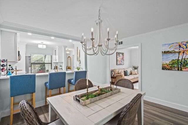 2001 Sabal Ridge Court A, Palm Beach Gardens, FL 33418