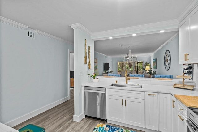 2001 Sabal Ridge Court A, Palm Beach Gardens, FL 33418
