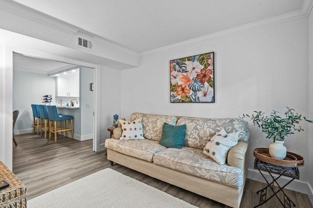 2001 Sabal Ridge Court A, Palm Beach Gardens, FL 33418