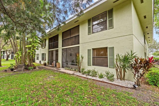 2001 Sabal Ridge Court A, Palm Beach Gardens, FL 33418