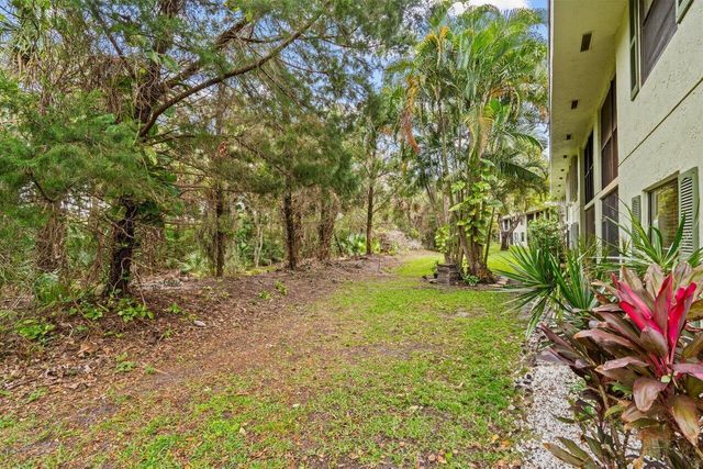 2001 Sabal Ridge Court A, Palm Beach Gardens, FL 33418