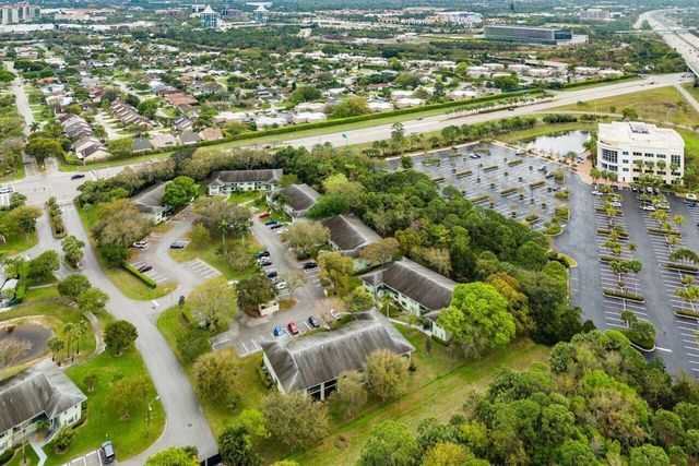 2001 Sabal Ridge Court A, Palm Beach Gardens, FL 33418