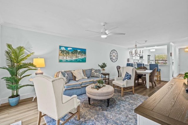 2001 Sabal Ridge Court A, Palm Beach Gardens, FL 33418