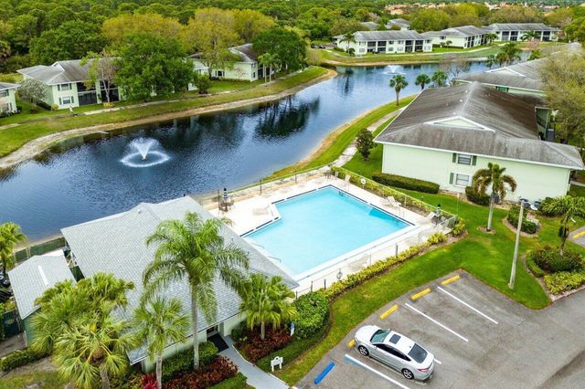 2001 Sabal Ridge Court A, Palm Beach Gardens, FL 33418