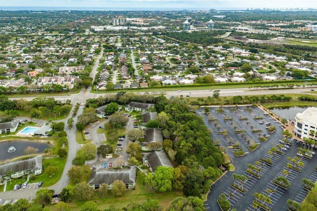 2001 Sabal Ridge Court A, Palm Beach Gardens, FL 33418