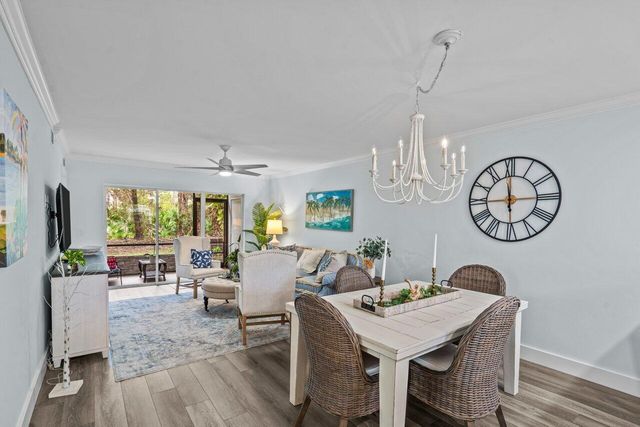 2001 Sabal Ridge Court A, Palm Beach Gardens, FL 33418