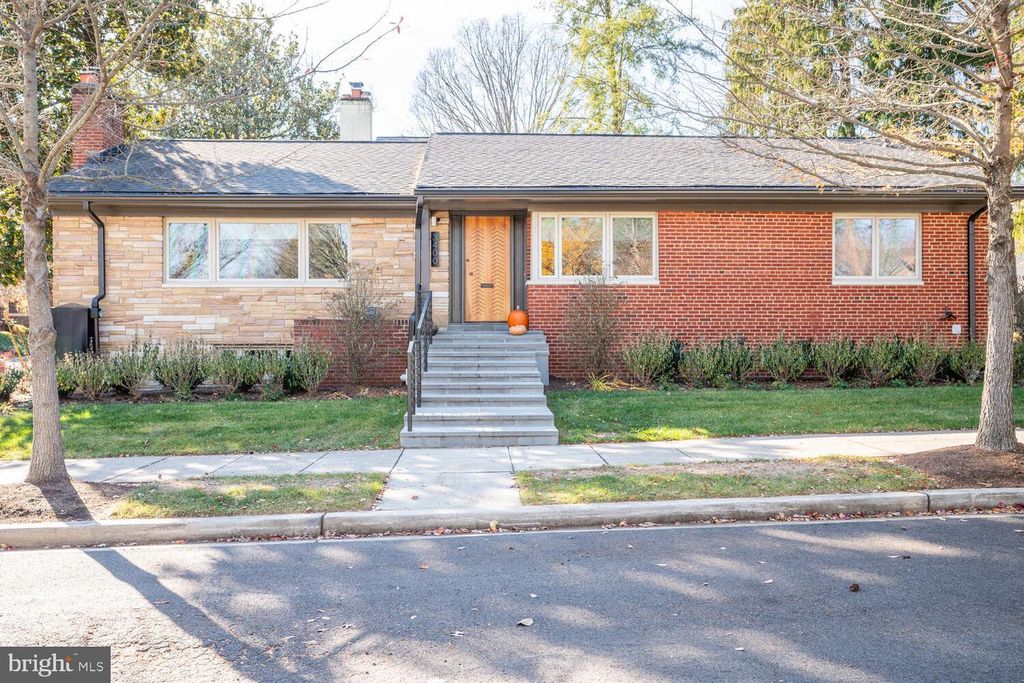 3400 BROAD BRANCH TER NW, Washington, DC 20008