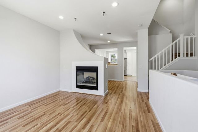 70 Towne Circle, Mountain View, CA 94040