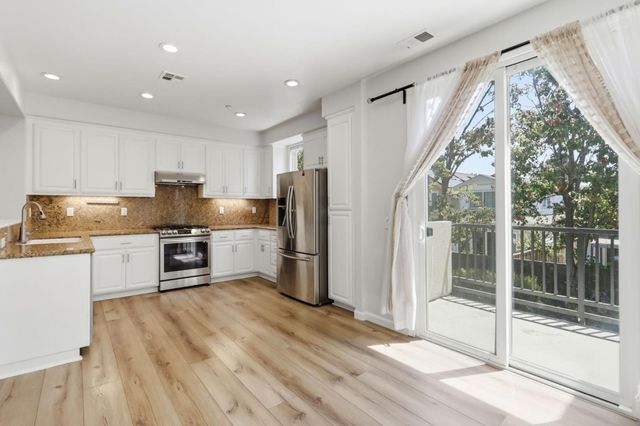 70 Towne Circle, Mountain View, CA 94040