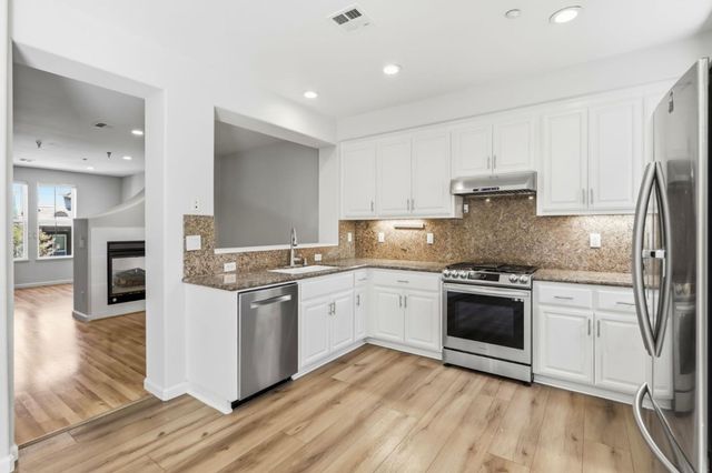 70 Towne Circle, Mountain View, CA 94040