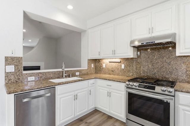 70 Towne Circle, Mountain View, CA 94040
