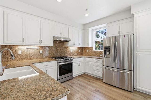 70 Towne Circle, Mountain View, CA 94040
