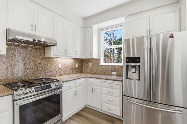 70 Towne Circle, Mountain View, CA 94040