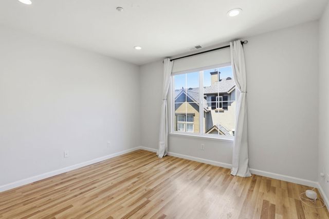 70 Towne Circle, Mountain View, CA 94040
