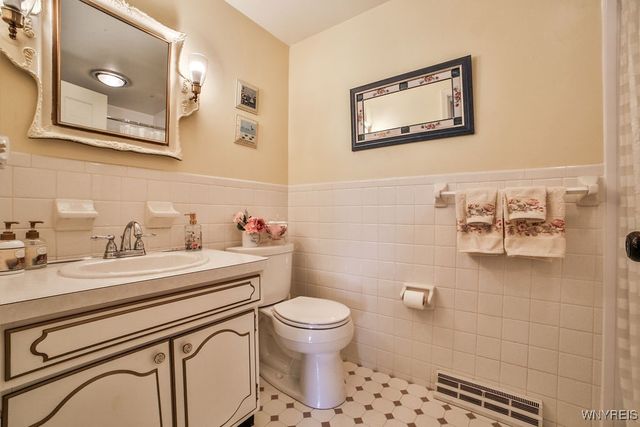 1370 Maple Road 1, Amherst, NY 14221