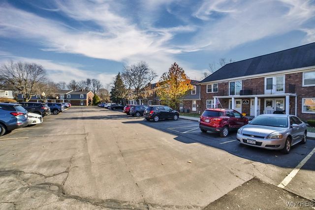 1370 Maple Road 1, Amherst, NY 14221