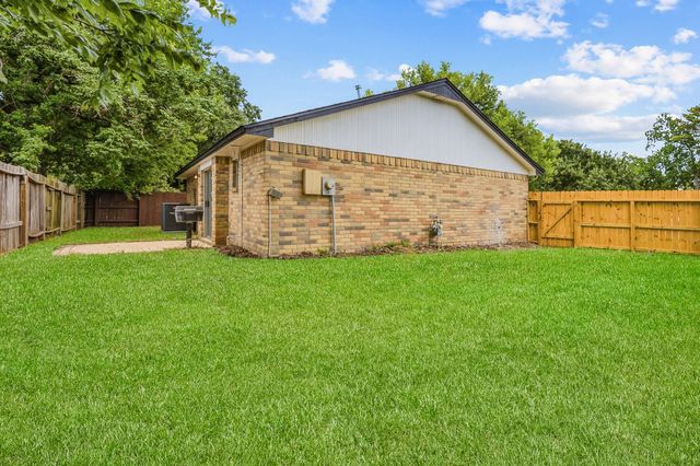 7310 Londres Drive, Houston, TX 77083