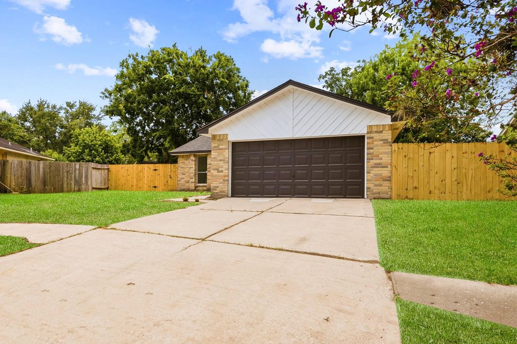 7310 Londres Drive, Houston, TX 77083