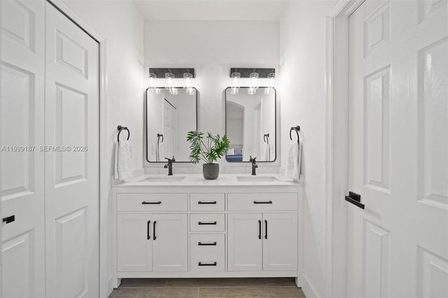 11613 NW 78th St 11613, Doral, FL 33178