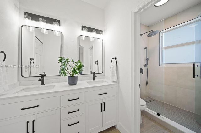 11613 NW 78th St 11613, Doral, FL 33178