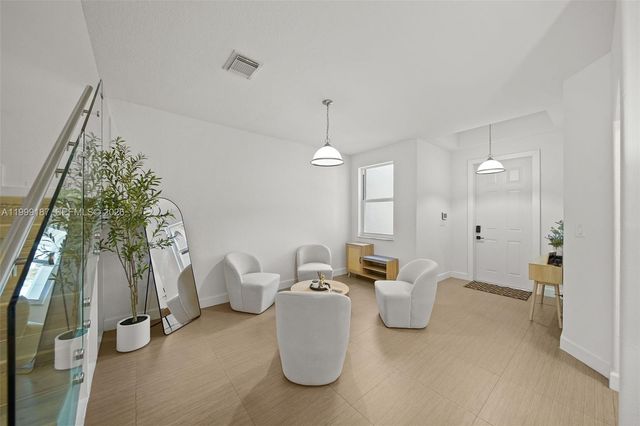 11613 NW 78th St 11613, Doral, FL 33178