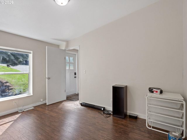 21155 Ne SUNNYCREST Rd, Newberg, OR 97132