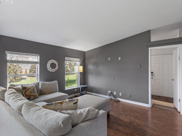 21155 Ne SUNNYCREST Rd, Newberg, OR 97132