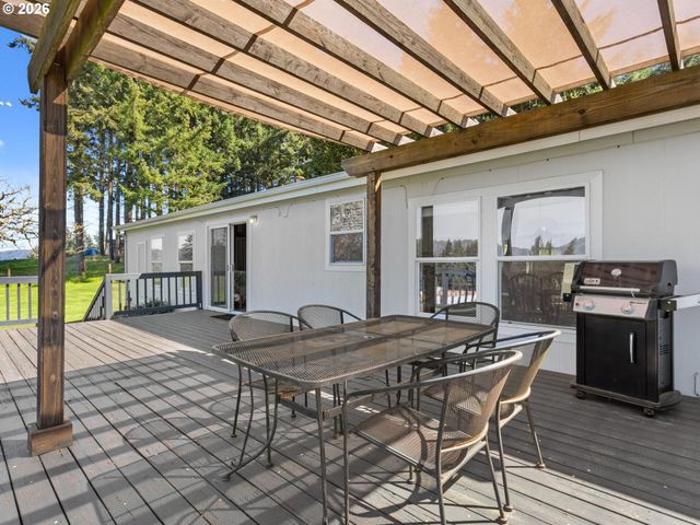21155 Ne SUNNYCREST Rd, Newberg, OR 97132