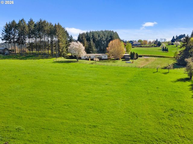 21155 Ne SUNNYCREST Rd, Newberg, OR 97132
